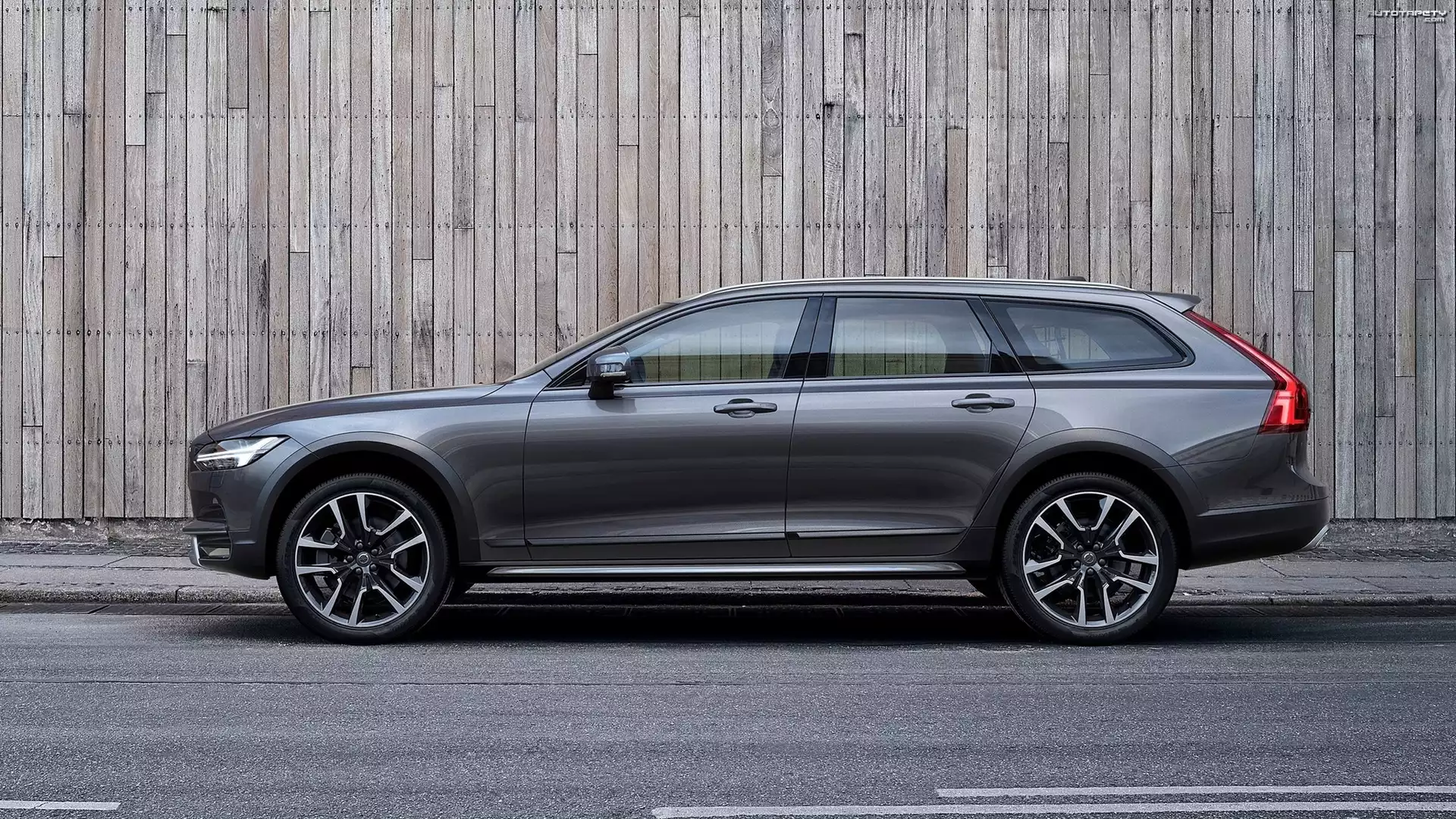 Volvo V90 Cross Country, 2017, Ściana, Deski