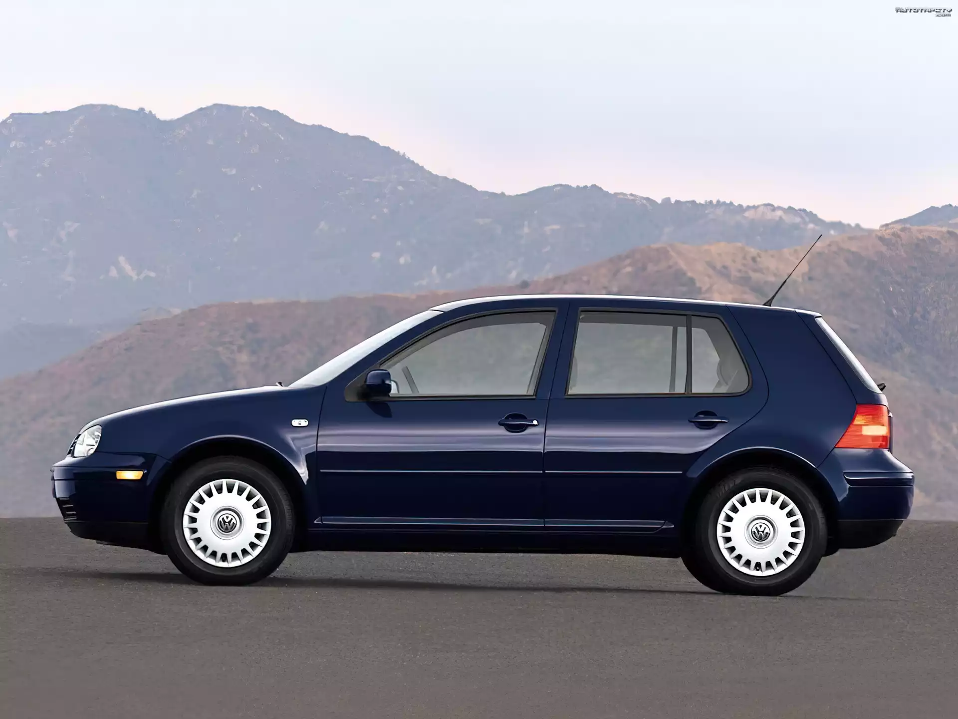 Volkswagen Golf 4, Granatowy