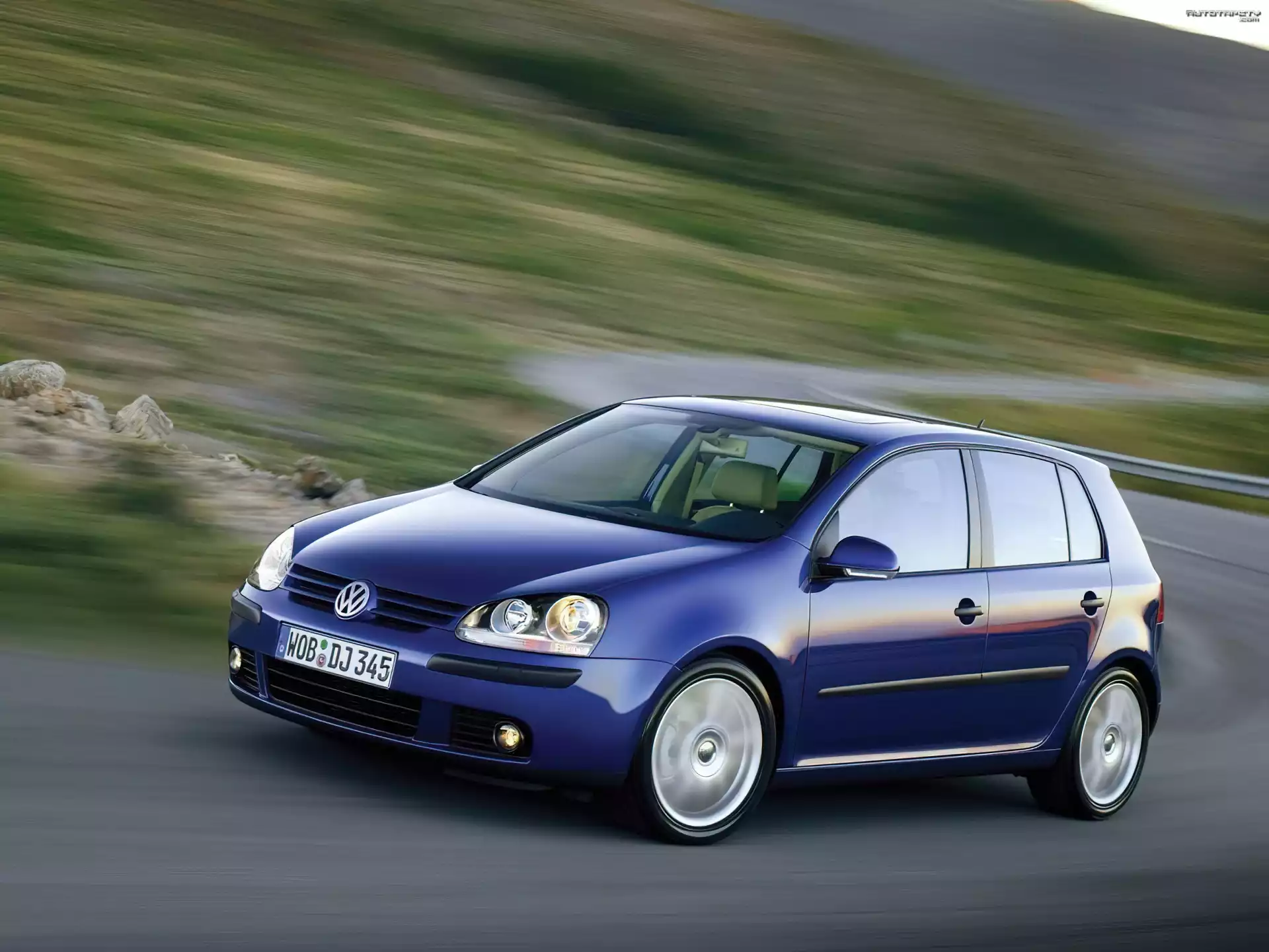 Auto Volkswagen Golf 5, Ciemny niebieski Tapeta