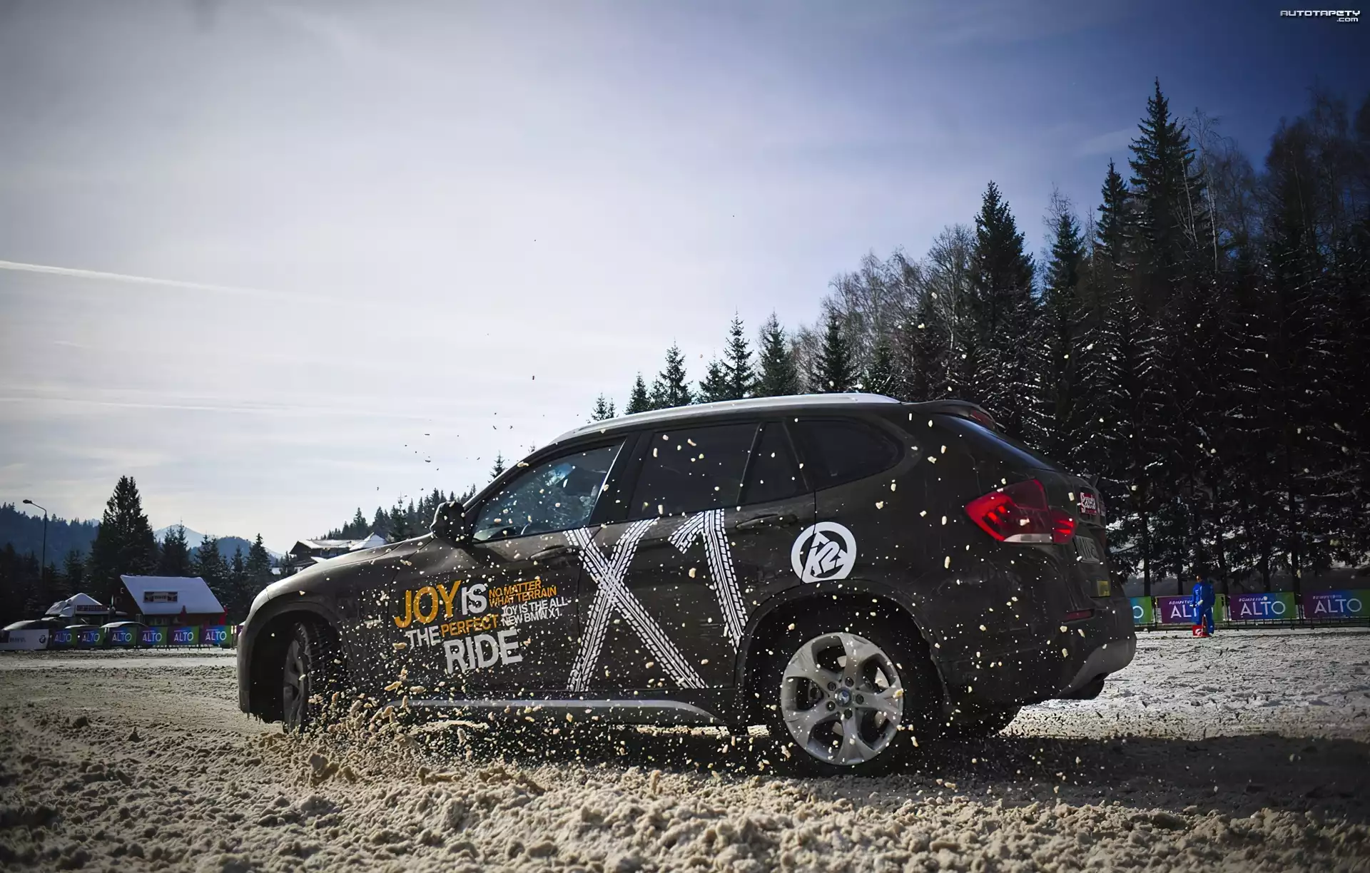 BMW X1, Reklama