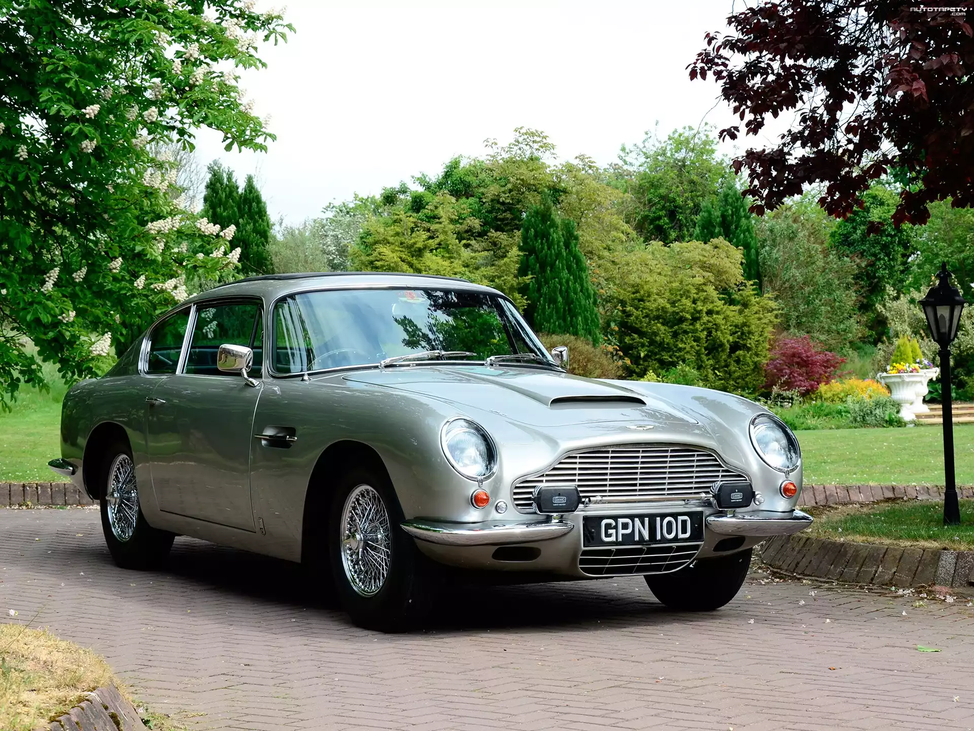 Zabytkowy, Aston Martin, DB6