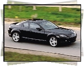 Czarna Mazda RX-8