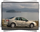 Renault Laguna, Prawa, Strona