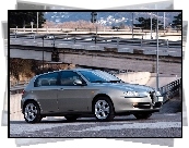 Alfa Romeo 147, Estakada