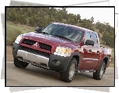 Mitsubishi Raider