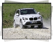 BMW X1, Jazda, Terenowa