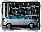 Audi A2, Prawy Bok