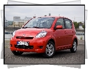 Daihatsu Sirion, Czerwony, Hatchback