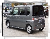 Daihatsu Tanto, Custom