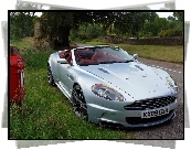 Przód, Aston Martin DBS Volante, Kratka