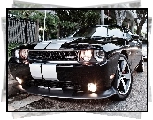 Dodge Challenger STR8, Zderzak, Wlot