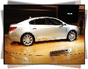 Buick LaCrosse, Prezentacja, Salon