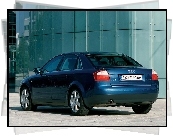 Audi A4, Sedan