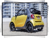 Żółty, Smart Fortwo Cabrio, 2017, Wieżowce