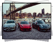 Nowy Jork, Most Brookliński, Trzy, Samochody, Mercedes-AMG SLS, Ferrari, Porsche 911 GT3 RS