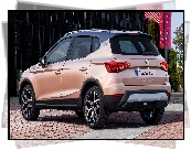 Seat Arona, Bok, Tył