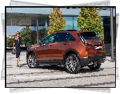 Cadillac XT4 350D, Kobieta