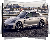 Srebrne, Porsche Panamera, 2021