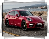 Czerwone, Porsche Panamera Turbo, 2017