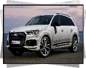 Białe, Audi Q7